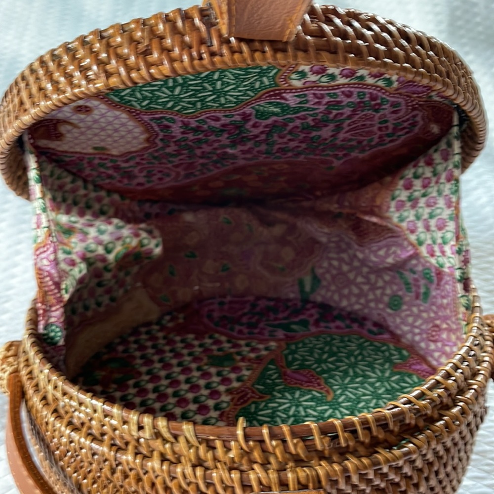 Round Rattan Straw Handbag Purse - Picture 3 of 5